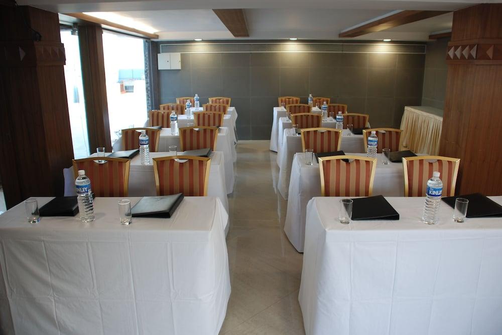 Hotel Oriental Aster - Mumbai International Airport Ngoại thất bức ảnh